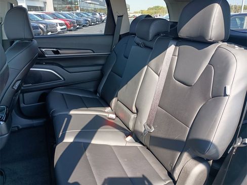 New 2025 Kia Telluride LX image 28