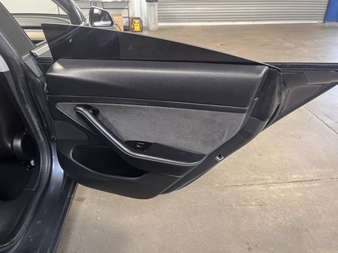 Used 2020 Tesla Model 3 Standard Range Plus image 15