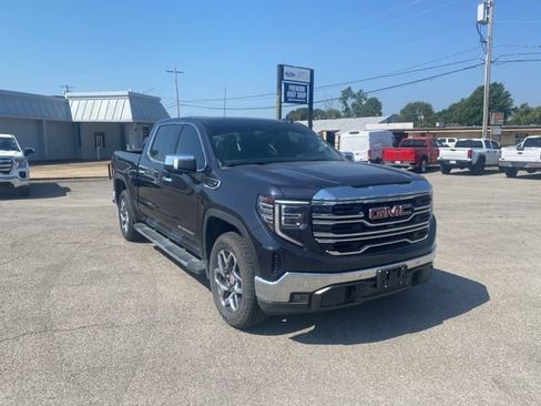 Used 2022 GMC Sierra 1500 SLT w/ SLT Premium Package AWD/4WD image 8