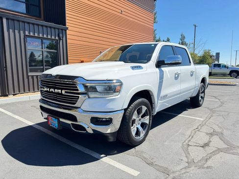 Used 2022 RAM 1500 Laramie AWD/4WD image 1