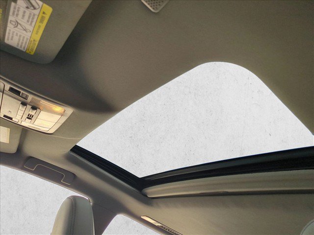 Used 2019 Toyota Highlander XLE FWD image 16
