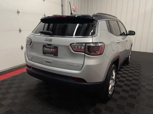 Used 2025 Jeep Compass Limited AWD/4WD image 17
