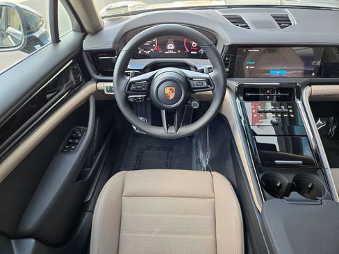 New 2026 Porsche Panamera 4 AWD/4WD image 14