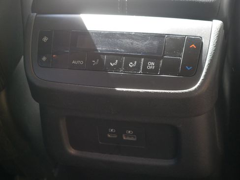 Certified 2024 Nissan Pathfinder SV image 25