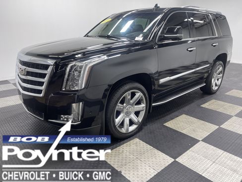 Used 2020 Cadillac Escalade Luxury image 1