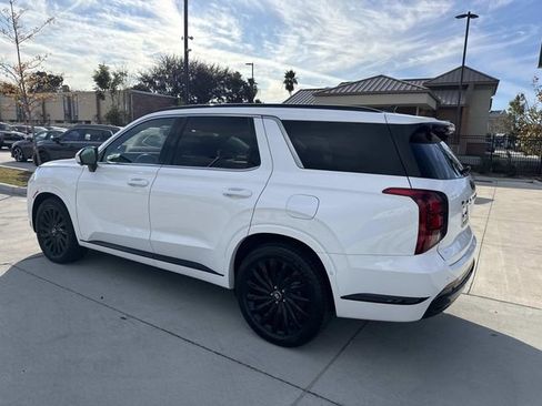 Used 2024 Hyundai Palisade Calligraphy image 5