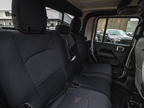 Used 2021 Jeep Gladiator Rubicon AWD/4WD image 35