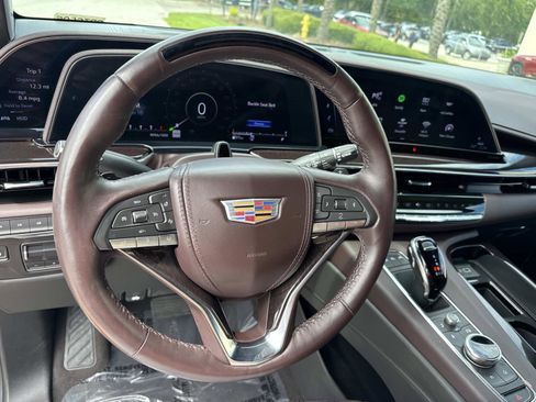 Certified 2024 Cadillac Escalade Sport Platinum w/ Heavy-Duty Trailer Package AWD/4WD image 16