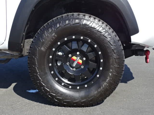 Certified 2023 Toyota Tacoma TRD Off-Road w/ Technology Package AWD/4WD image 8
