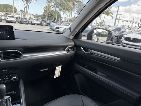 New 2025 MAZDA CX-5 AWD 2.5 S w/ Premium Plus Pkg image 16