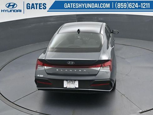 New 2026 Hyundai Elantra SE FWD image 42