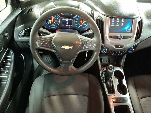 Used 2016 Chevrolet Cruze LT image 11