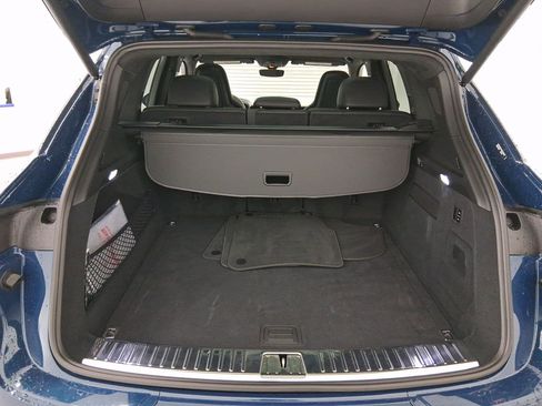 New 2025 Porsche Cayenne GTS image 34