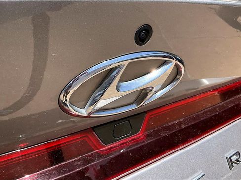 Used 2022 Hyundai Elantra SEL FWD image 55