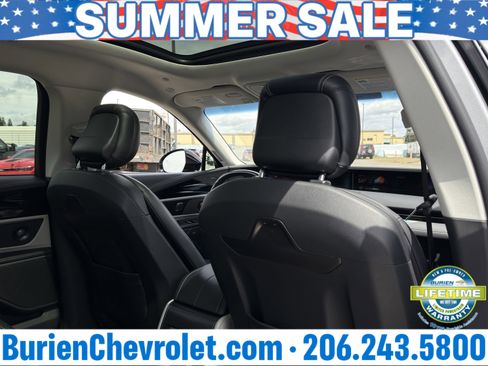 Used 2024 Lincoln Nautilus Premier w/ Equipment Group 102A AWD/4WD image 23
