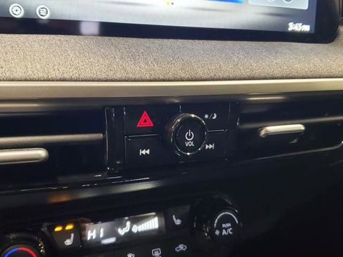 New 2026 Nissan Kicks SV image 27