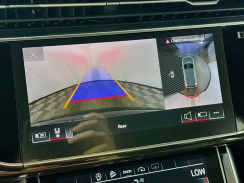 Used 2023 Audi Q7 2.0T Premium w/ Convenience Package image 3