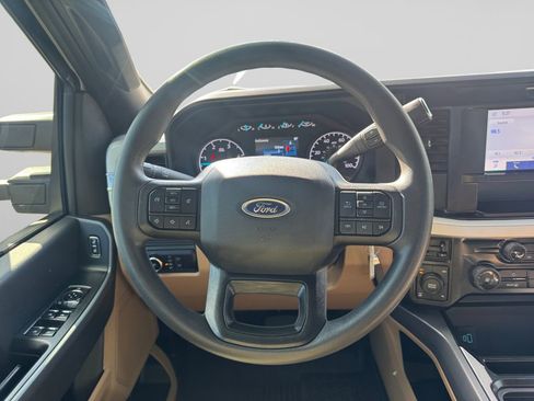 Used 2025 Ford F250 XLT w/ FX4 Off-Road Package AWD/4WD image 11