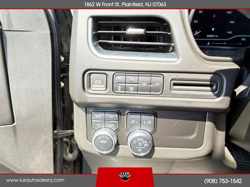Used 2022 GMC Yukon XL SLT w/ SLT Luxury Package AWD/4WD image 30