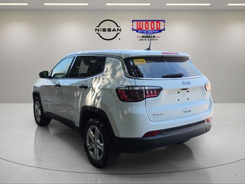 Used 2023 Jeep Compass Sport AWD/4WD image 4
