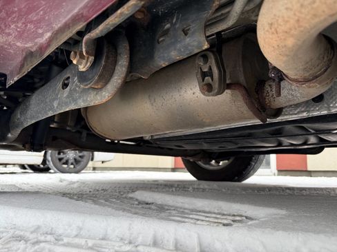 Used 2016 Chrysler Town & Country Touring w/ Driver Convenience Group image 38