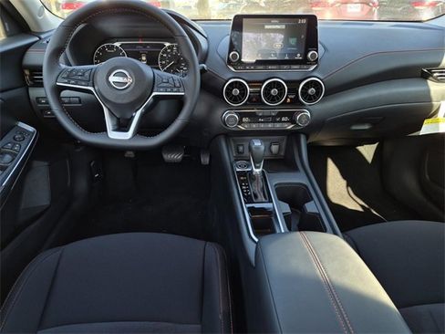 New 2025 Nissan Sentra SR w/ Midnight Edition image 11