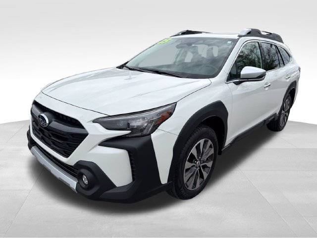 Certified 2025 Subaru Outback Touring AWD/4WD image 3