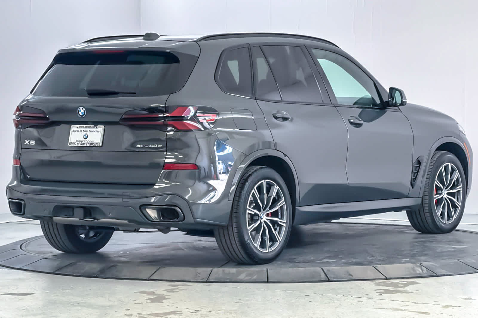 Used 2026 BMW X5 xDrive50e w/ M Sport Package AWD/4WD image 2