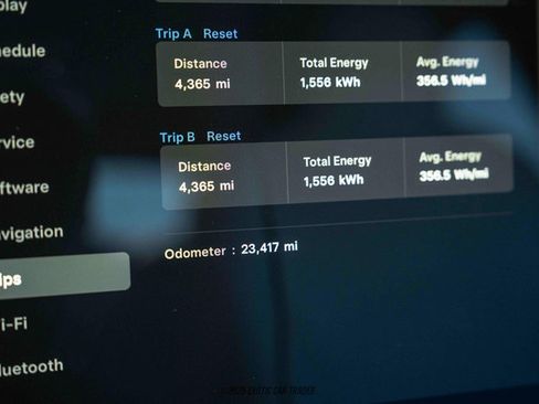 Used 2022 Tesla Model S Plaid image 19