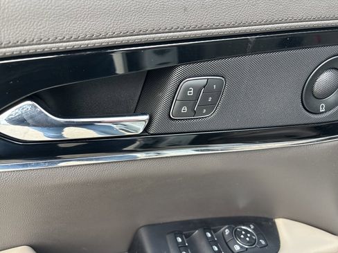 Used 2022 Lincoln Nautilus Reserve w/ Equipment Group 201A image 14