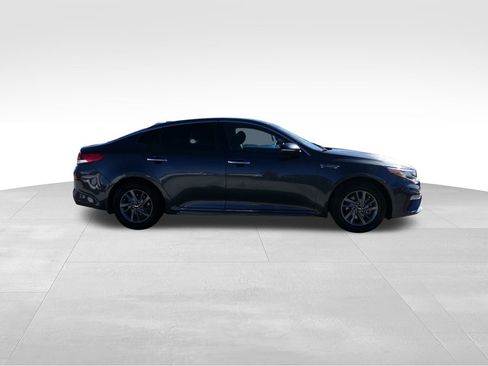 Used 2020 Kia Optima LX image 2