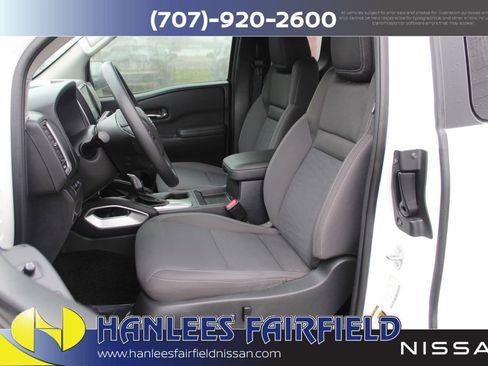 Used 2023 Nissan Frontier SV w/ Tow Package image 12