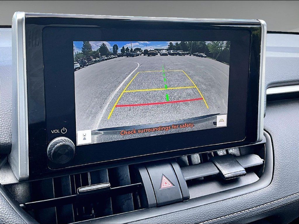 Used 2025 Toyota RAV4 LE AWD/4WD image 19