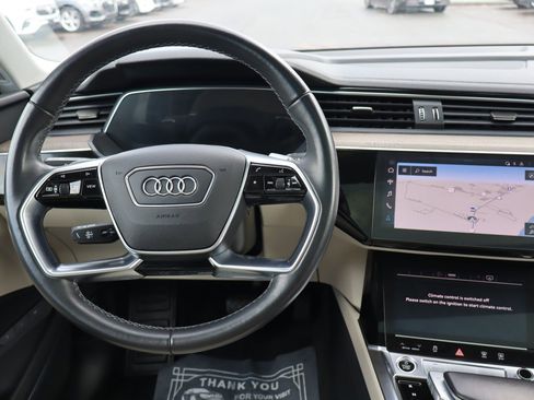 Used 2024 Audi Q8 e-tron Premium Plus w/ Premium Plus Package image 10