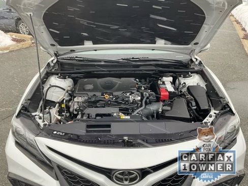 Used 2023 Toyota Camry SE image 19
