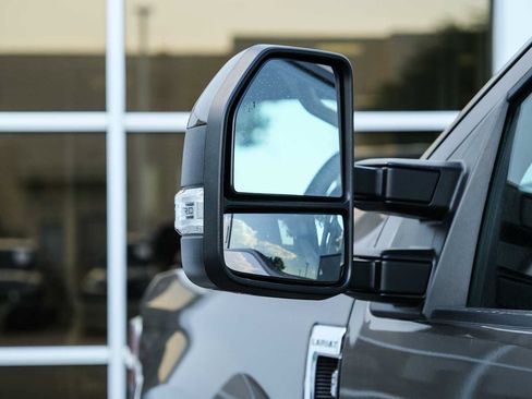 Used 2022 Ford F250 Lariat w/ Lariat Value Package AWD/4WD image 18