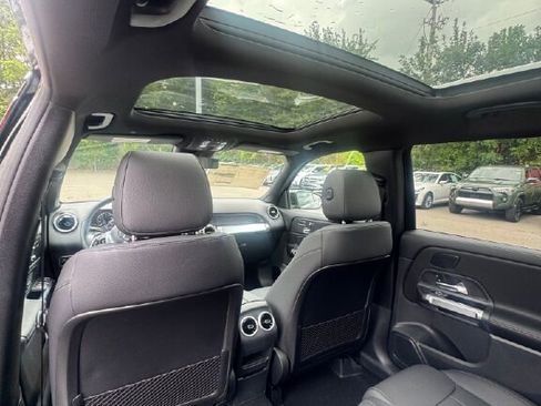 New 2026 Mercedes-Benz GLB 250 4MATIC image 17