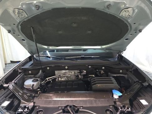 Used 2024 Volkswagen Atlas Peak Edition SE image 41