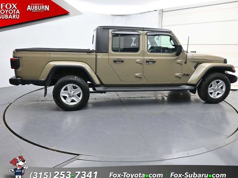 Used 2020 Jeep Gladiator Sport w/ Quick Order Package 24S AWD/4WD image 16