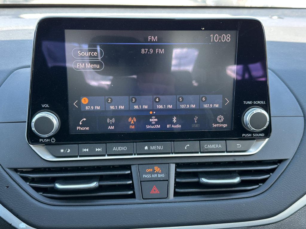 Used 2025 Nissan Altima 2.5 S FWD image 25