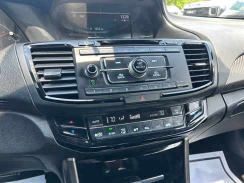 Used 2017 Honda Accord Sport image 26