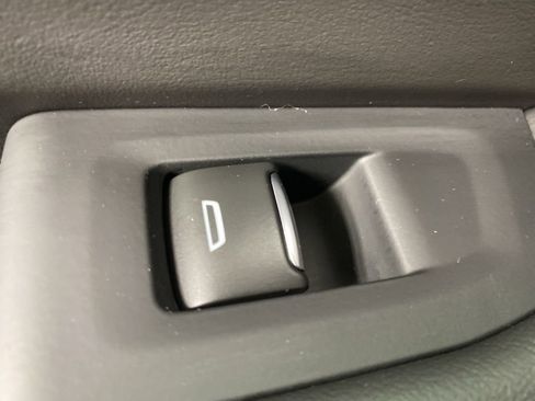 Certified 2025 Chevrolet Suburban High Country image 35