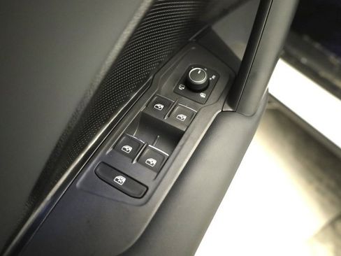 New 2026 Volkswagen Tiguan SEL R-Line image 10