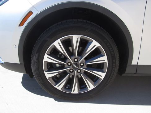 Used 2020 Lincoln Corsair Reserve image 4