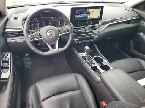 Certified 2023 Nissan Altima 2.5 SR w/ SR Premium Package image 15