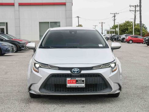 Used 2021 Toyota Corolla LE w/ Carpet Mat Package (TMS) FWD image 2