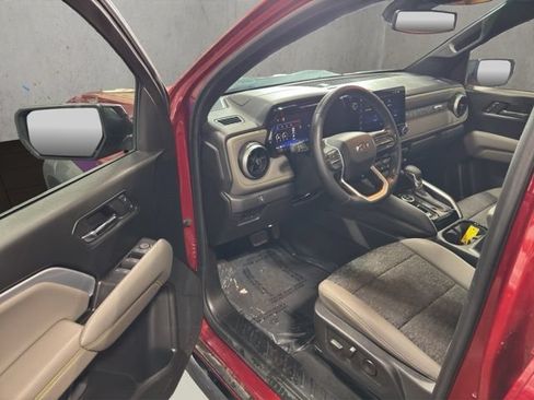 Used 2024 Chevrolet Colorado ZR2 w/ Technology Package AWD/4WD image 18