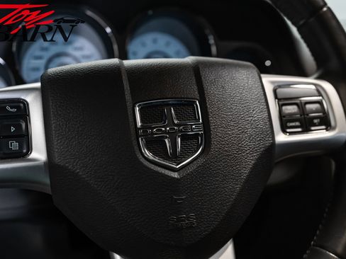 Used 2011 Dodge Challenger SRT8 image 31