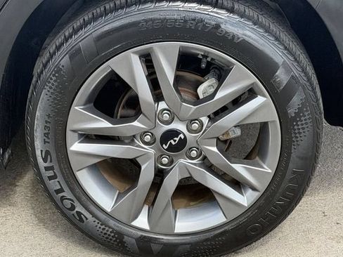 Used 2023 Kia Seltos S FWD image 8