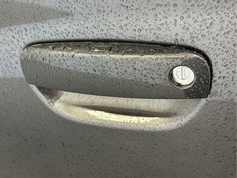 Used 2023 Dodge Charger SXT image 9